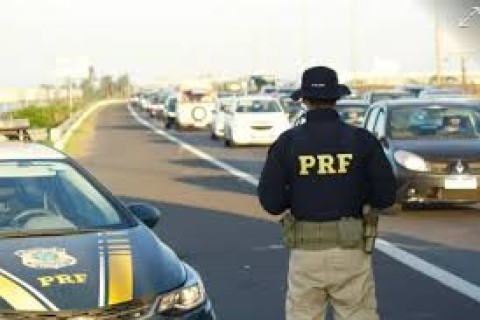PRF inicia Operação Carnaval 2026; monitoramento segue até Quarta-feira de Cinzas