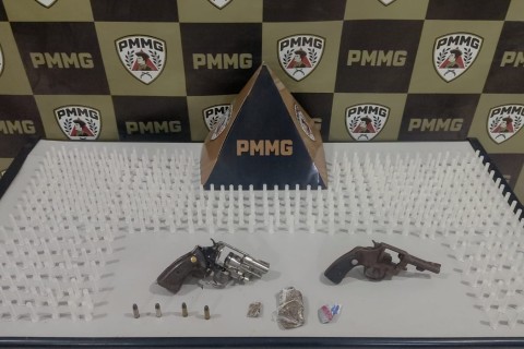 Operação da PM em Cachoeira Alegre tem presos, armas e drogas apreendidas