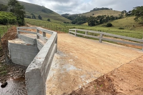 Prefeitura de Muriaé inaugura nova ponte de concreto em São João do Glória