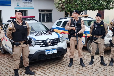 PMMG apreende drogas e armas de fogo em Cachoeira Alegre