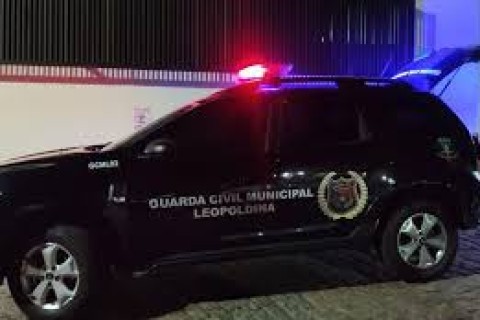 Mulher é presa após ameaçar a própria mãe