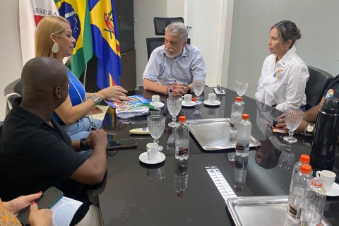 Prefeito de Muriaé  recebeu Symmy Larrat, secretária Nacional dos Direitos da População LGBTQIA+