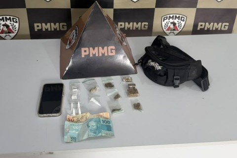 Jovem é preso por tráfico de drogas em  Muriaé