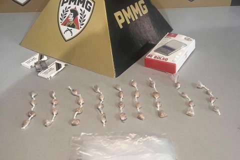PM apreende drogas em residência