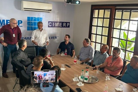 Prefeito Marcos Guarino reeleito na AMERP