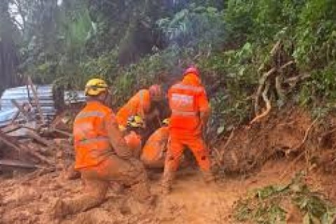 Idoso morto em soterramento em Muriaé segue sem identificação