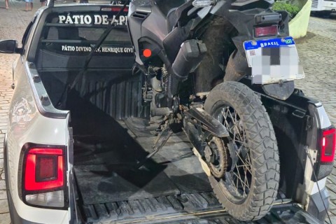 Dupla é presa e PM recuperta moto clonada em Divino