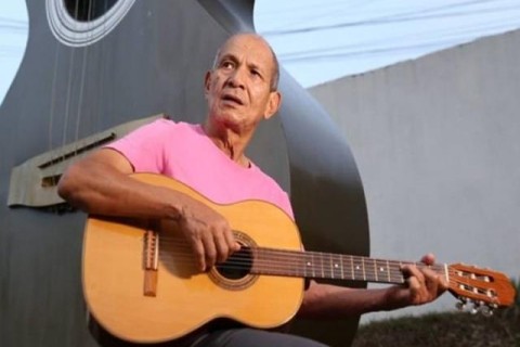 Morre o compositor Gilson, autor da música "Casinha Branca"