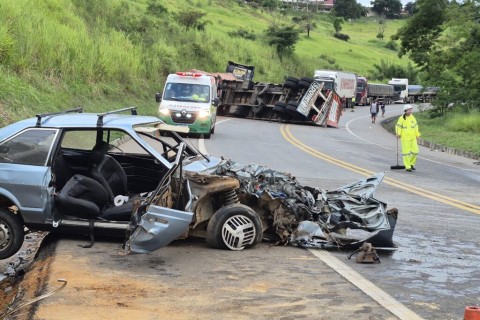 Duas pessoas morrem após colisão na BR-116