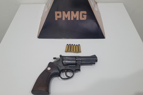 Polícia realiza prisão por porte ilegal de arma de fogo