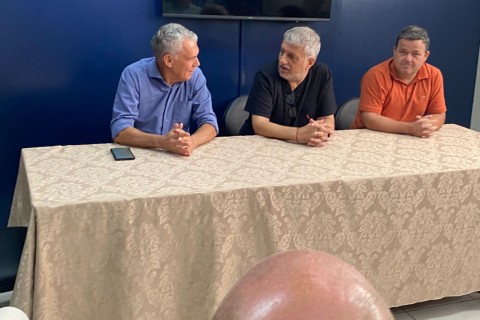 Deputado José Silva reúne-se com o Prefeito Marcos Guarino