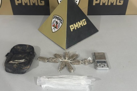 Polícia Militar aprende adolescente e drogas durante ação