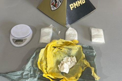 Operação Pré-Carnaval em Divino resulta em prisão por tráfico de drogas