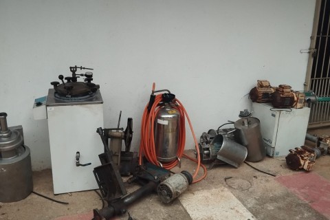 Maquinário industrial é recuperado no bairro Aeroporto e Polícia busca identificar os proprietários