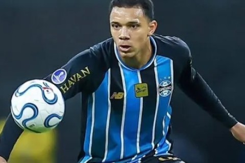 Zagueiro ubaense se despede do Grêmio em negociação de R$ 100 milhões com a Fiorentina